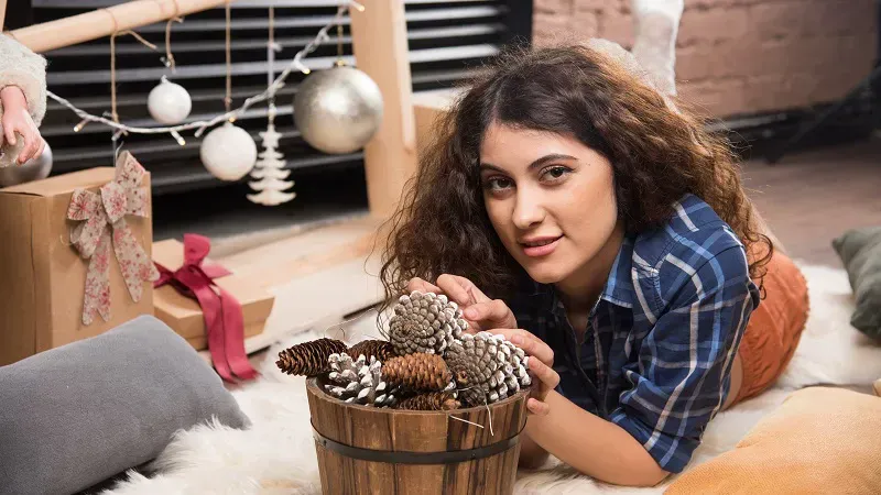 Why Timing Matters in Door Decoration, Seasonal Displays, and Home Styling